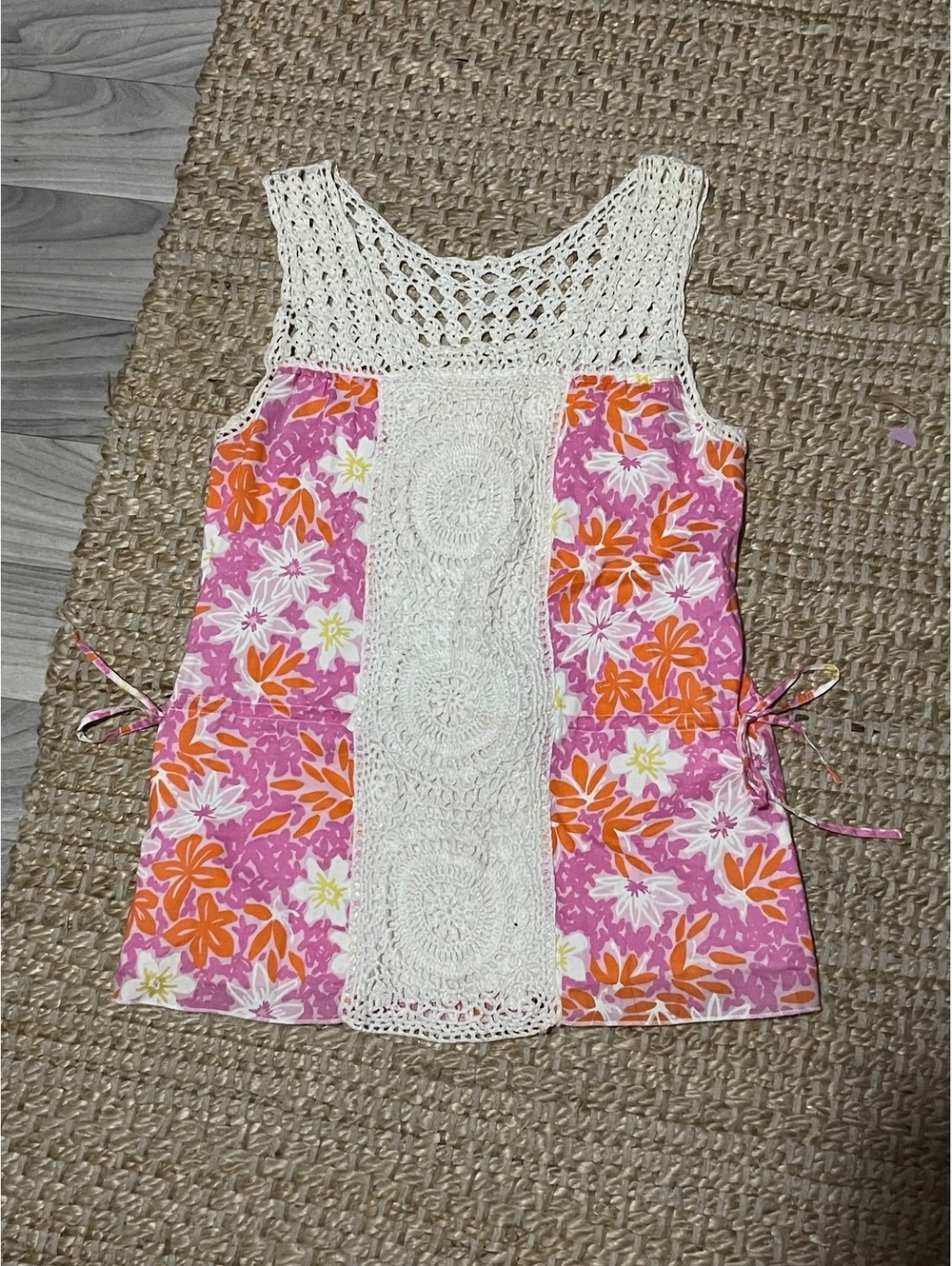 Lilly Pulitzer women’s sleeveless top